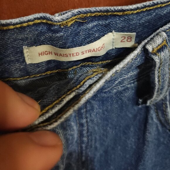 Levi’s Women’s Jeans High Waisted Straight Leg Relaxed Fit Wide Leg Size 28 - Picture 5 of 9